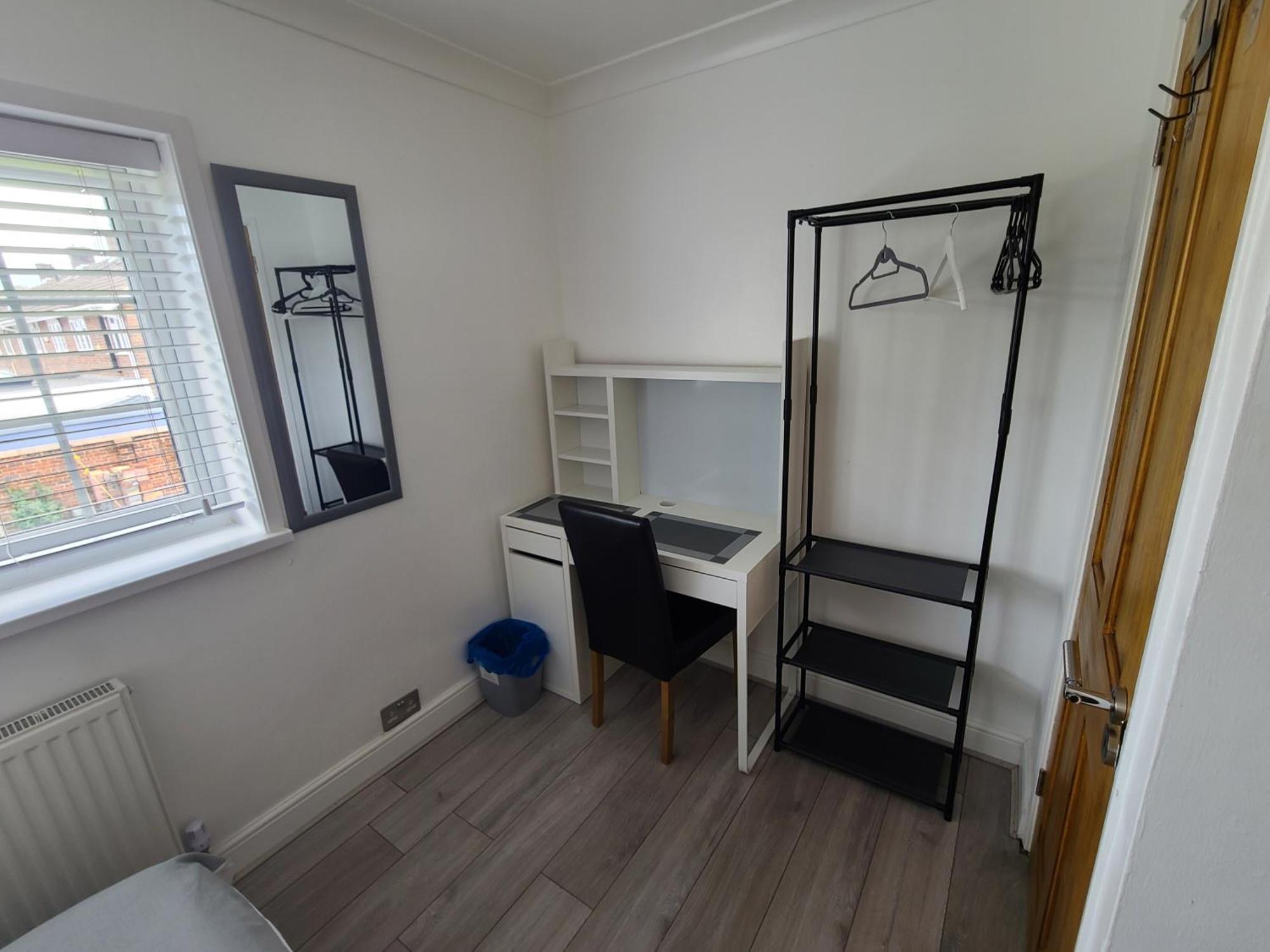 Gatwick Rooms-Travel Service-Airport Parking Ifield Exterior foto